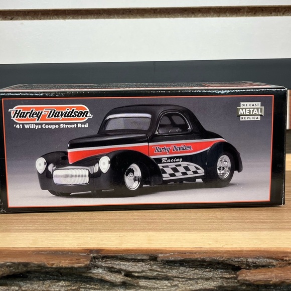 Harley-Davidson Other - Harley Davidson ‘41 Willys Coupe coin bank